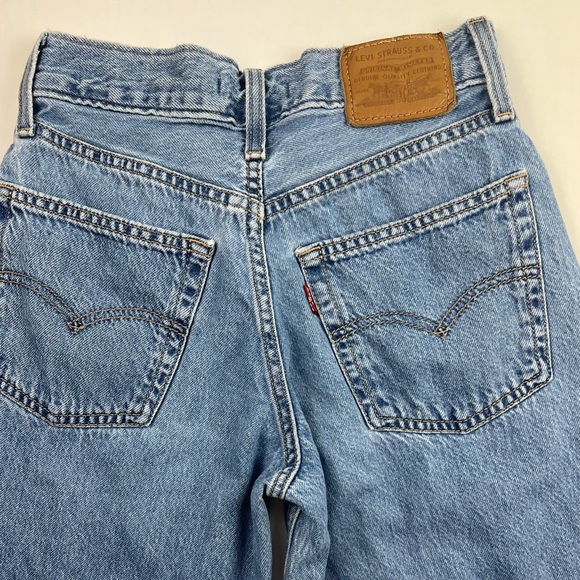 Levi's Premium Baggy Dad Wide Leg Jeans - Picture 8 of 14